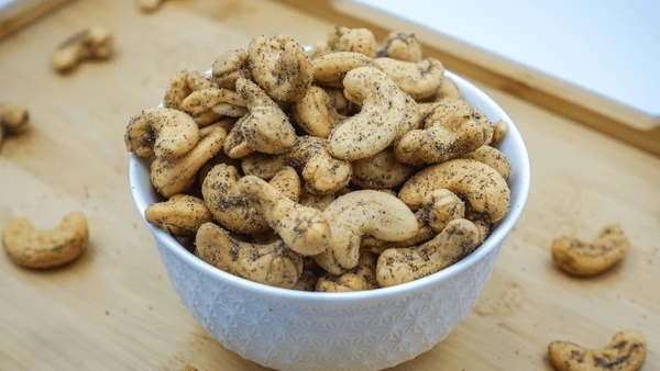 Black Pepper Cashews